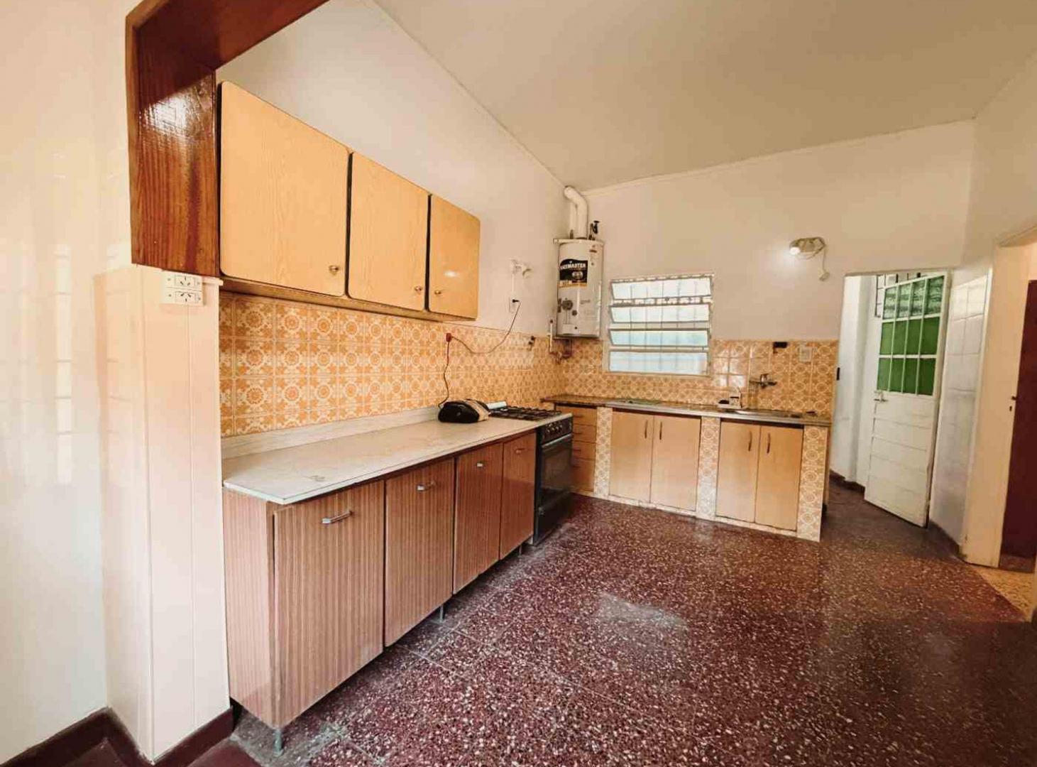 Foto de CASA 3 AMBIENTES PARQUE PARRILLA COCHERA, imagen 4