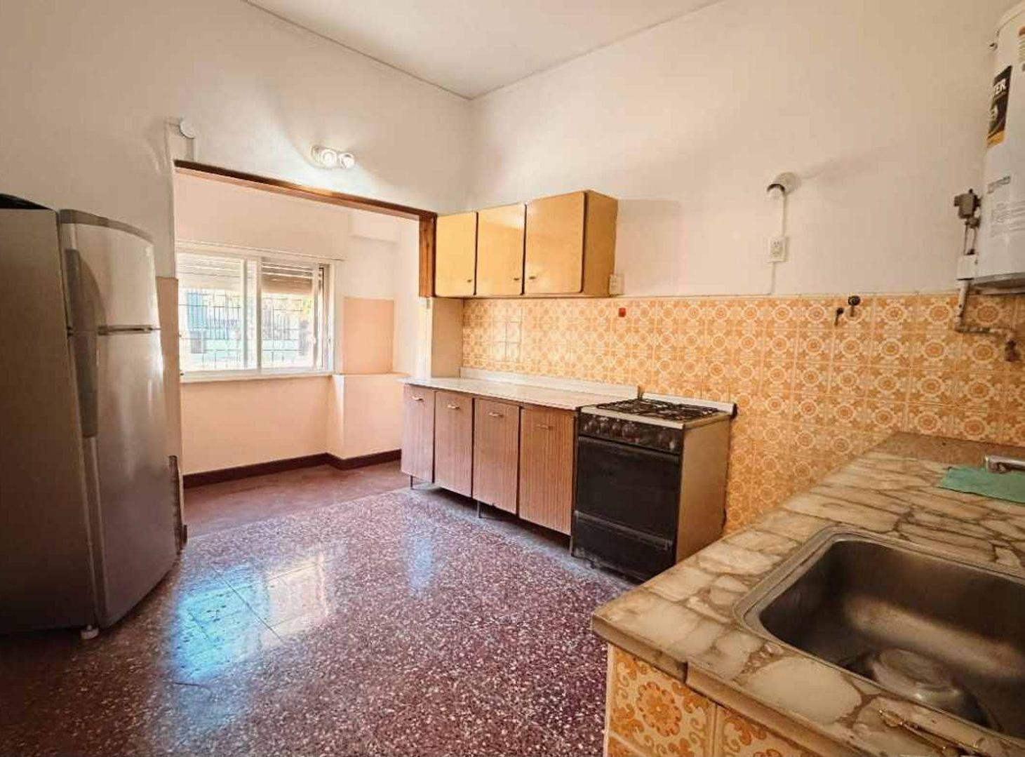 Foto de CASA 3 AMBIENTES PARQUE PARRILLA COCHERA, imagen 5