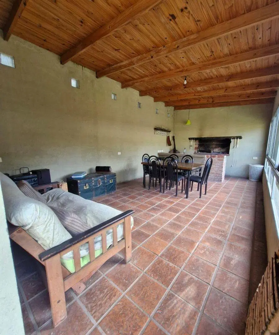 CASA QUINTA 3 AMB. EN LOBOS C/PILETA Y QUINCHO 3