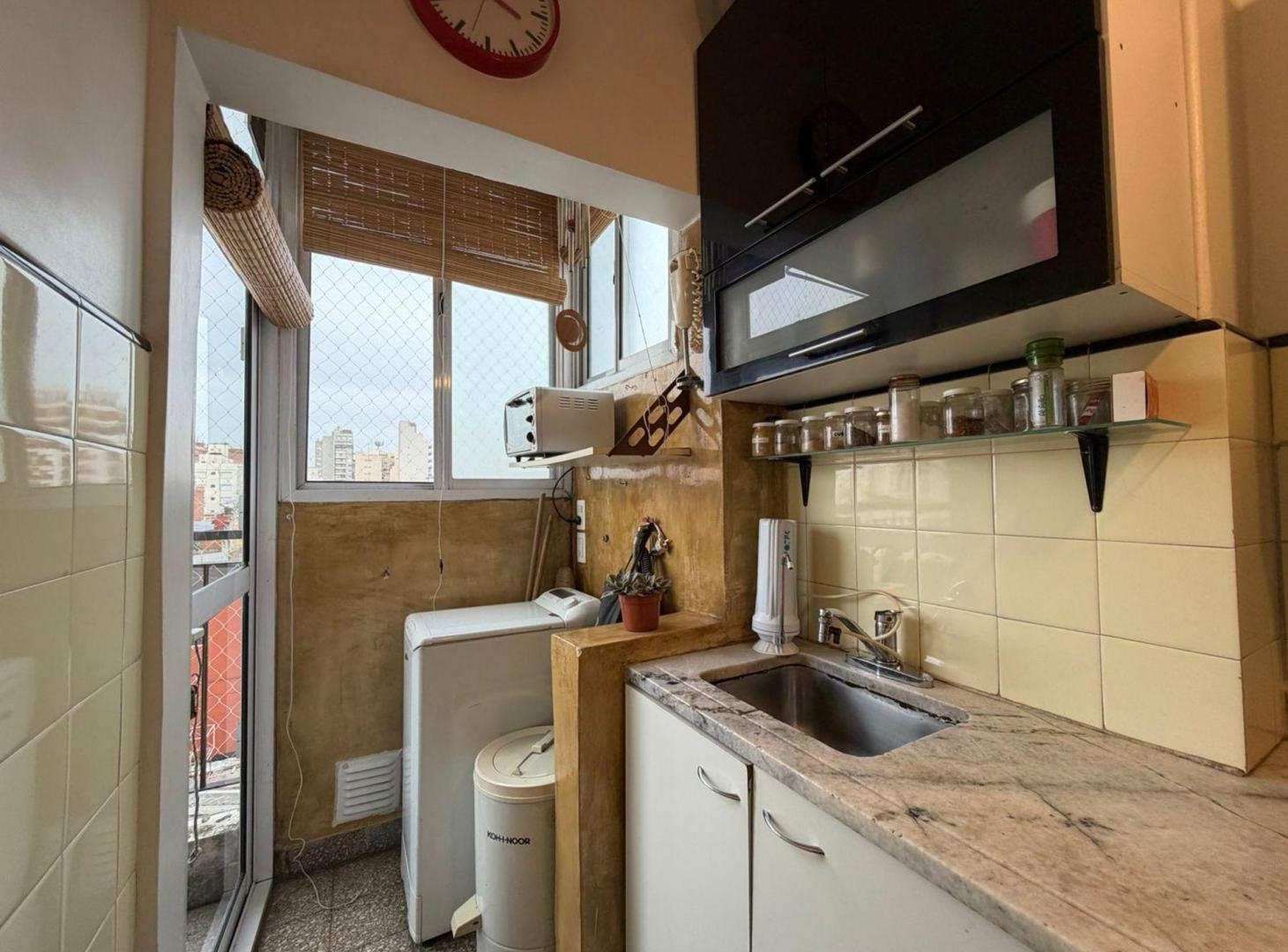 Foto de VENTA 2 AMB. C/BALC. APTO CREDITO Y PERMUTA.BOEDO., imagen 5