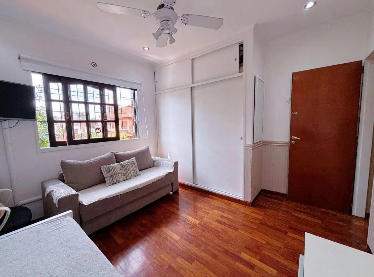 CASA 3 AMB 2 COCHERAS JARDIN PILETA RAMOS MEJIA 5