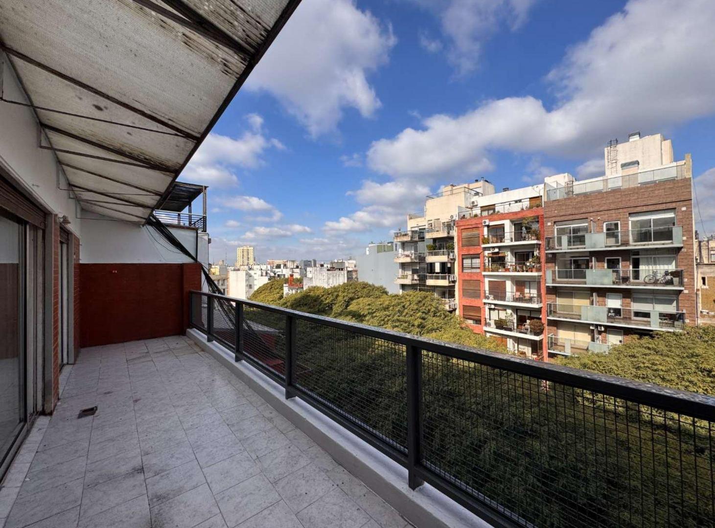 Foto de Alquiler 2 AMB CON GRAN BALCÓN TERRAZA EN PALERMO, imagen 2