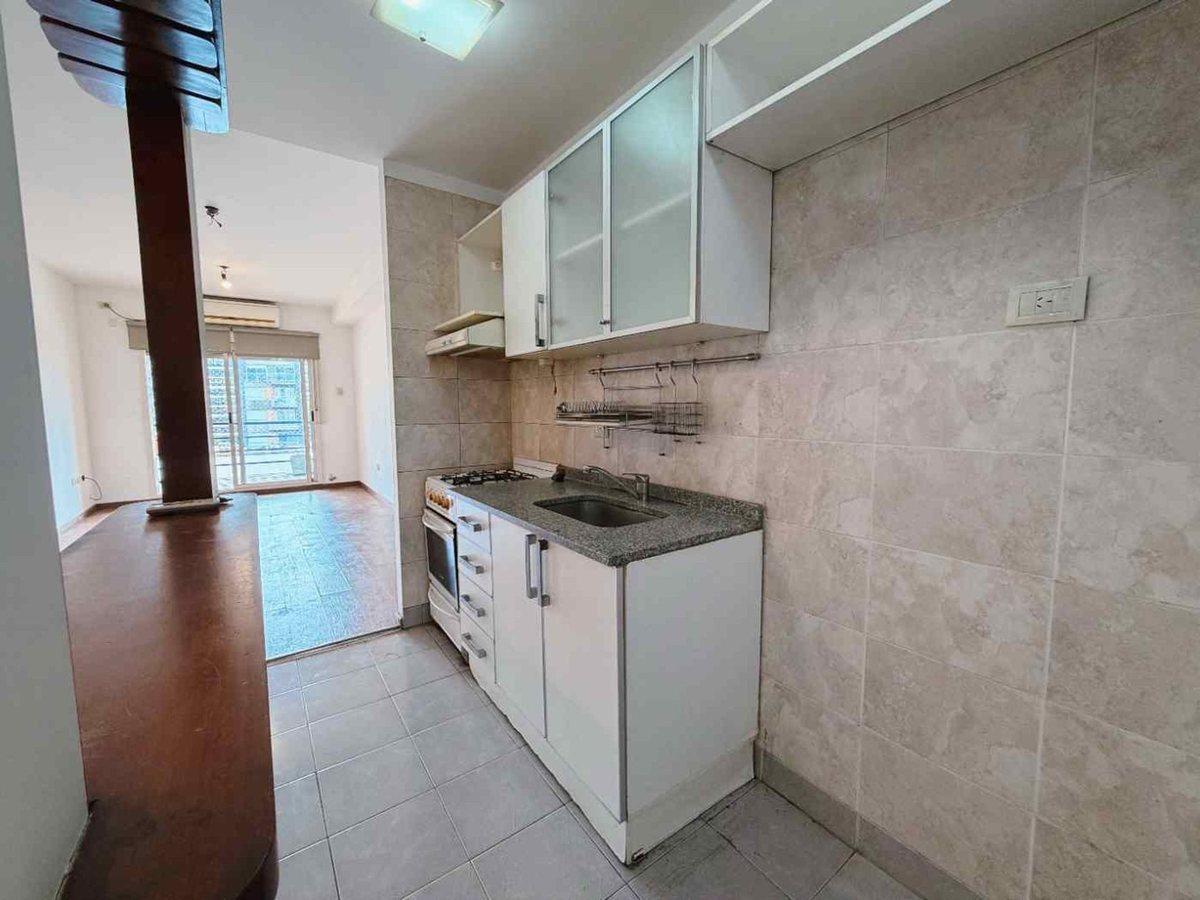 Foto de VENTA 3 AMB CON BALCON Y COCHERA BARRIO FLORES, imagen 5