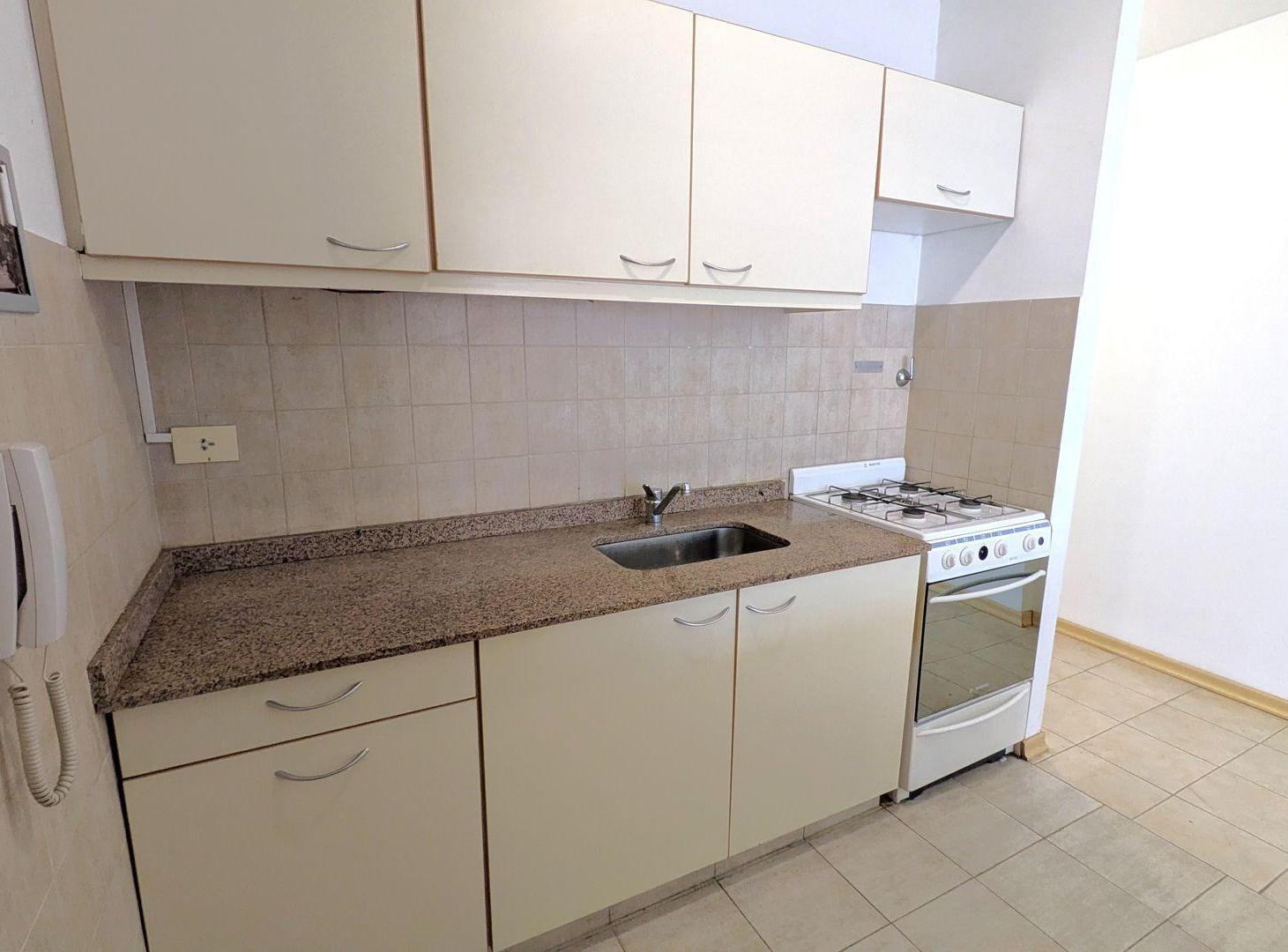 Foto de ALQUILER MONO 36 M2 BALCON RECOLETA SUBTE H Y D, imagen 5