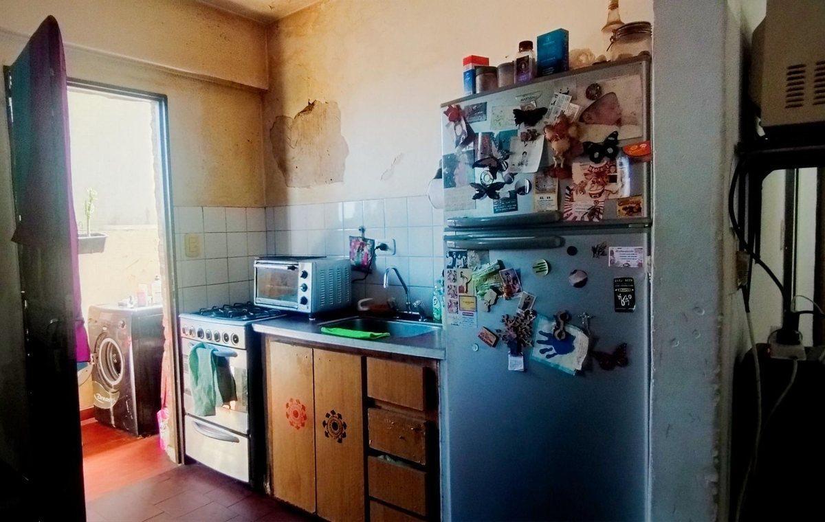 Foto de VENTA DEPARTAMENTO 4 AMBIENTES 21&136 BERAZATEGUI, imagen 2