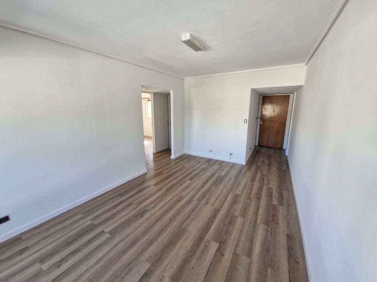 Foto de 3 AMBIENTES C/ COCHERA Y BAULERA EN VILLA DEVOTO, imagen 2