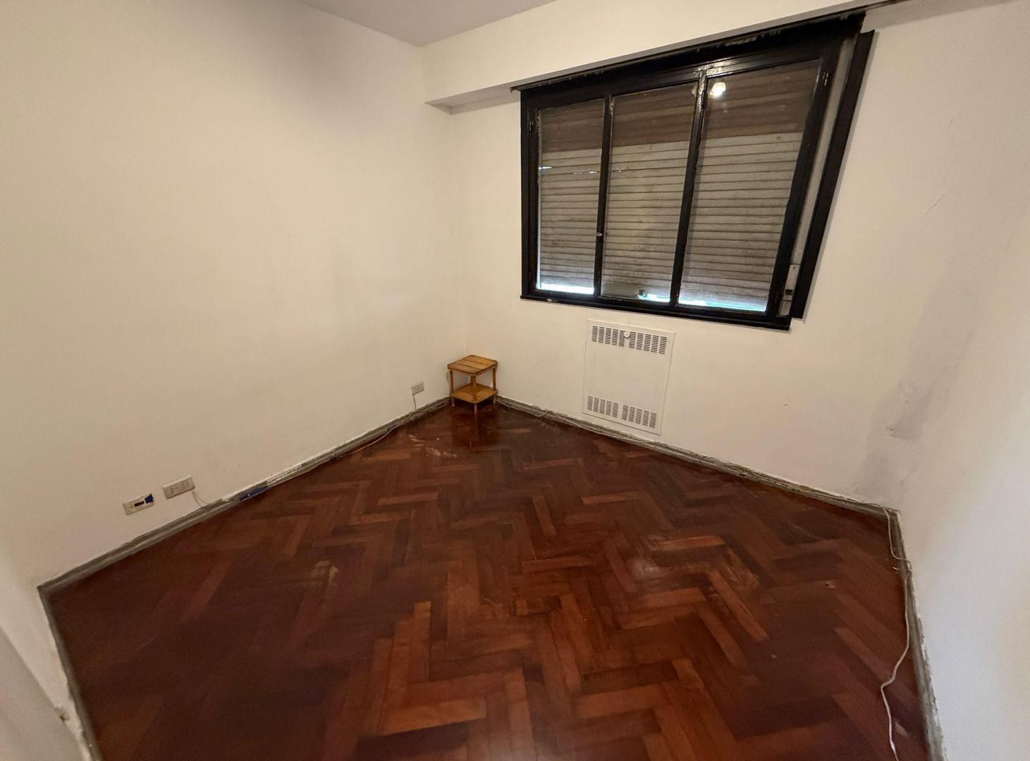 Foto de DEPARTAMENTO 3 AMBIENTES A REFACCIONAR VENTA, imagen 4