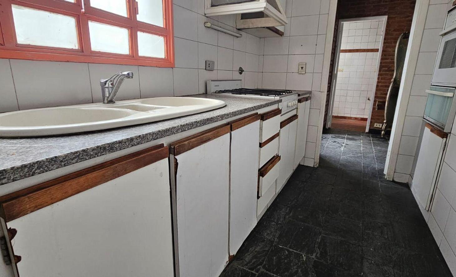 Foto de VENTA DEPARTAMENTO 3 AMB. DEPEN Y BAULERA RECOLETA, imagen 3