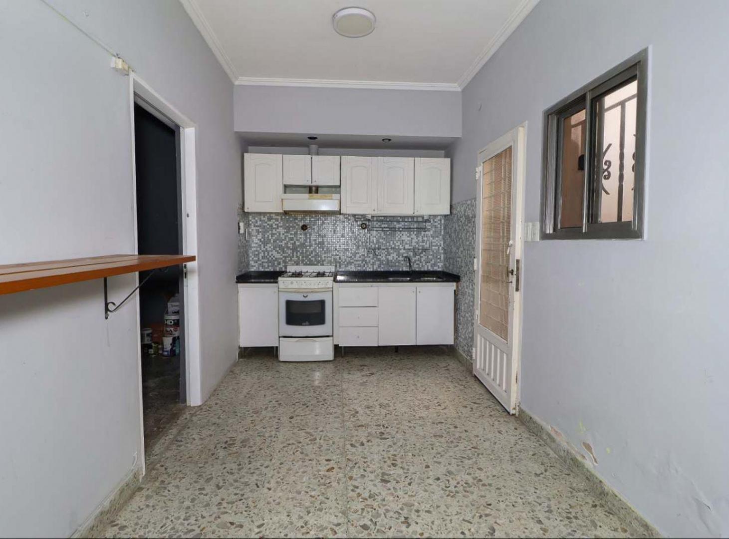 Foto de CASA 3 AMBIENTES ESCALADA TERRAZA Y COCHERA., imagen 2