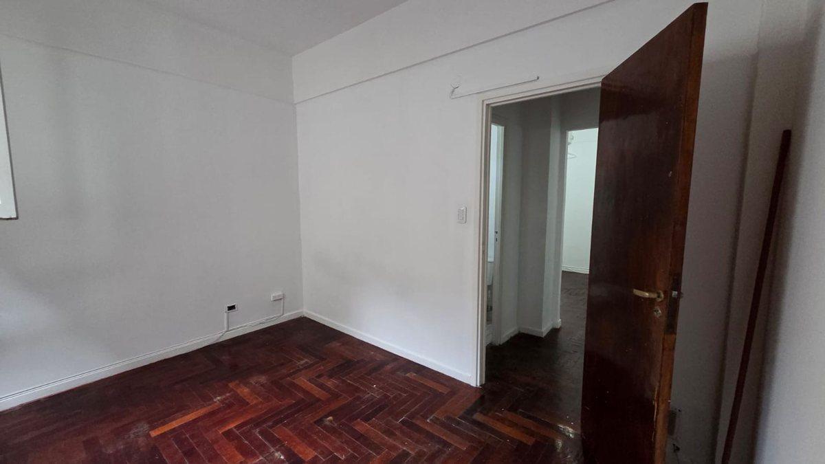Foto de VENTA DEPARTAMENTO 2 AMBIENTES FLORES, imagen 4