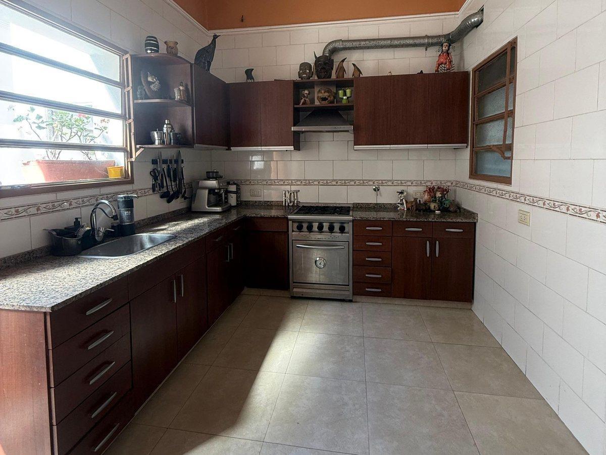 Foto de DEPARTAMENTO 5 AMBIENTES BALVANERA, imagen 5