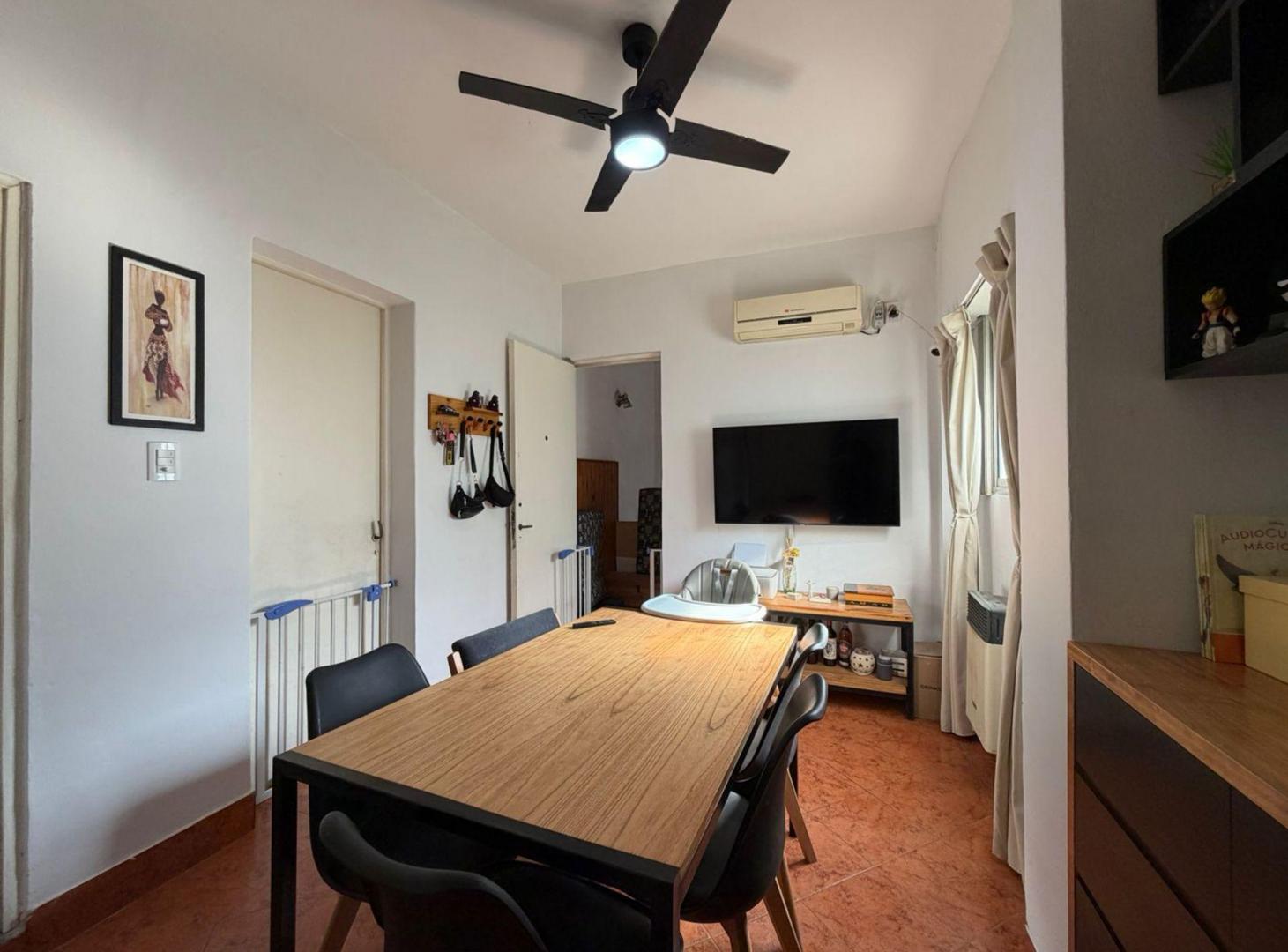 Foto de VENTA PH 2 AMB. S/EXPENSAS. C/PATIO.LINIERS, imagen 3