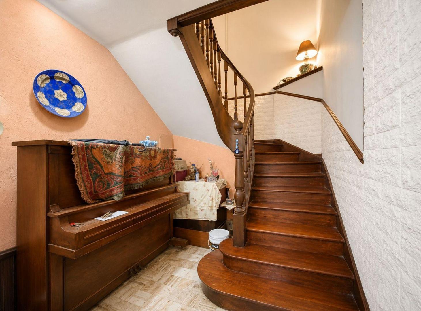 Foto de VENTA PH 207 MTS. C/QUINCHO Y BALCON.FLORES, imagen 5