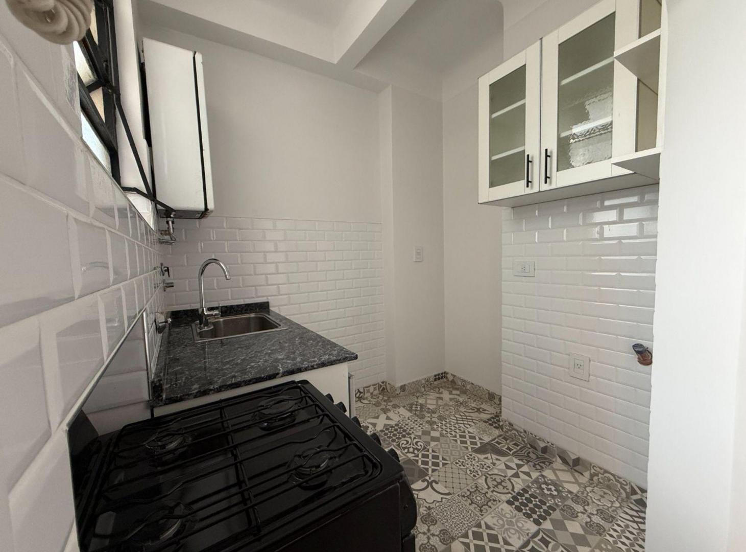 Foto de VENTA 3 AMBIENTES CON DEPENDENCIA SAN CRISTOBAL, imagen 2