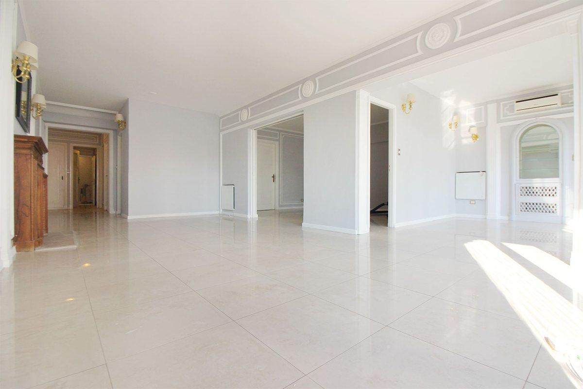 Foto de OPORTUNIDAD IMPECABLE PISO ENTERO ,ALTO ,FRENTE, imagen 3