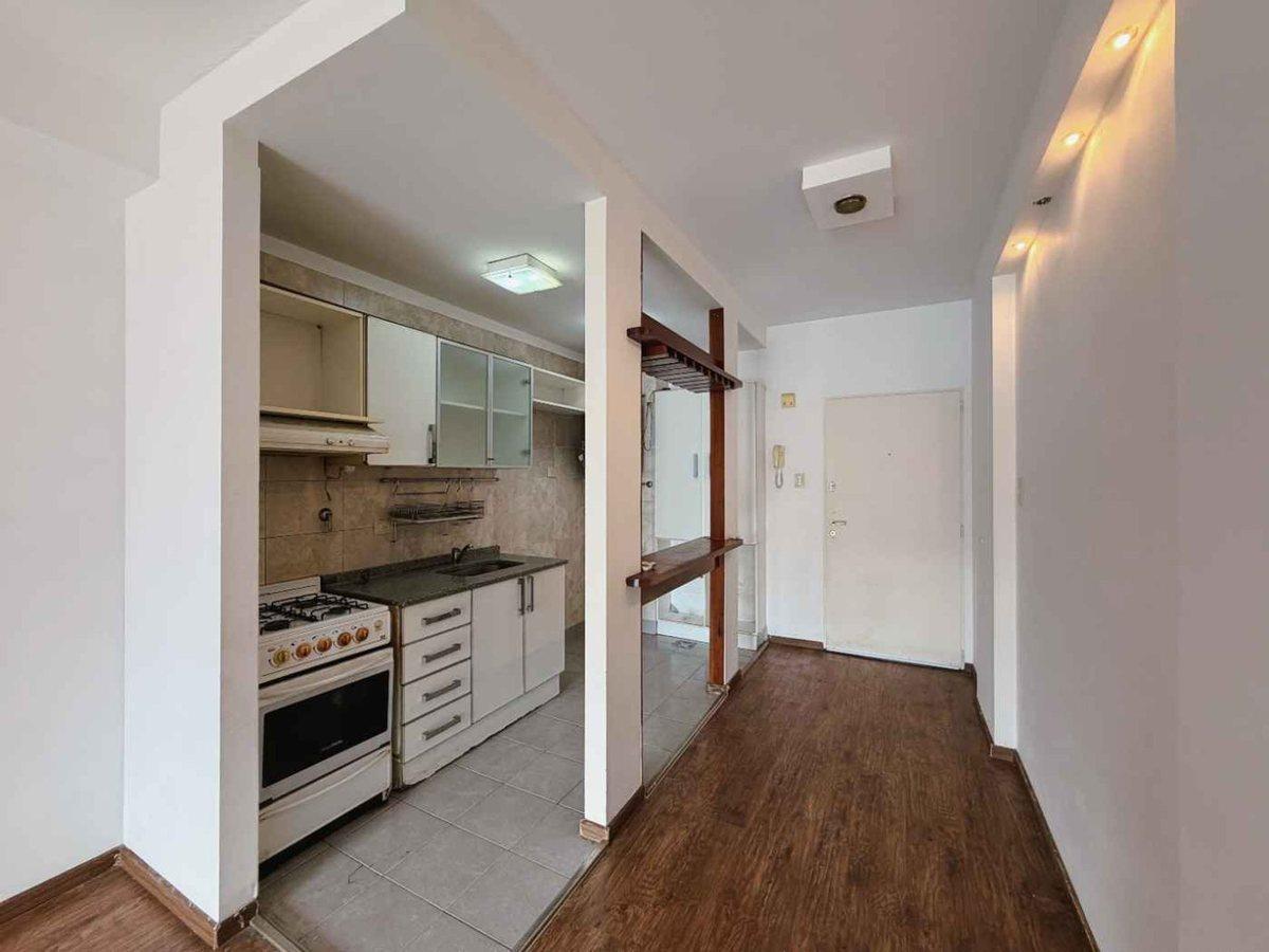 Foto de VENTA 3 AMB CON BALCON Y COCHERA BARRIO FLORES, imagen 2