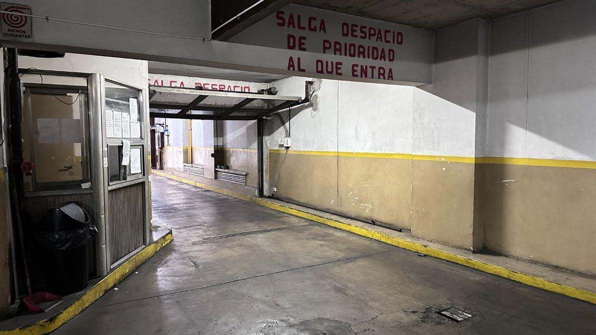 Foto de VENTA COCHERA 40m2 PUEYRREDON 900 Garage Privado, imagen 2