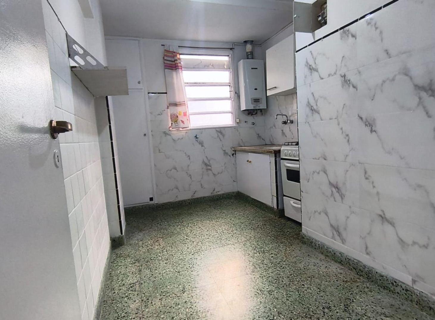 Foto de VENTA 2 AMBIENTES, BALCON, BAJAS EXP. BELGRANO, imagen 3