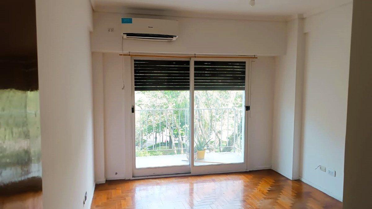 Foto de VENTA Departamento de 4 ambientes en Flores, imagen 3