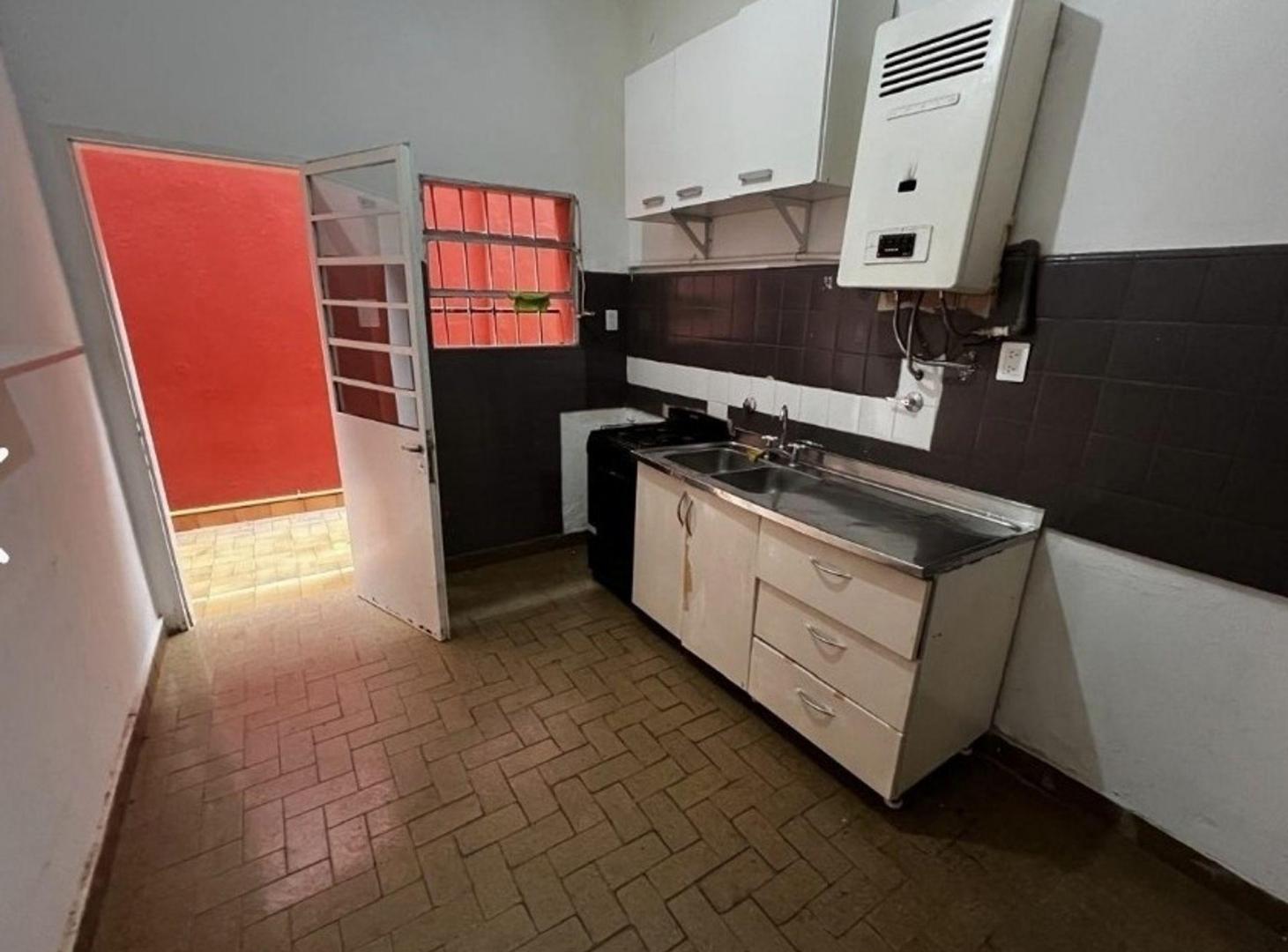 Foto de Venta Casa con parque en Olivos, imagen 1