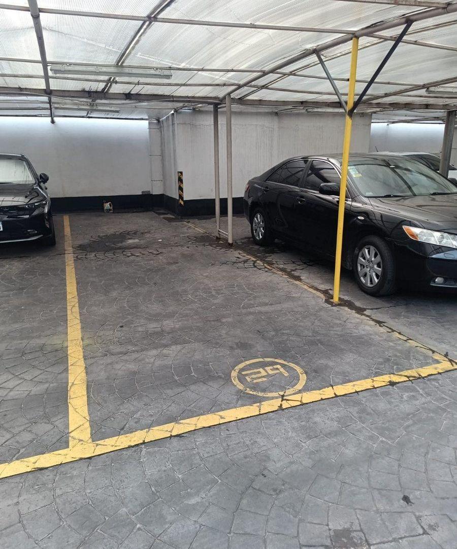 Foto de COCHERA DOBLE EN VENTA AV. AVELLANEDA 2400, imagen 2