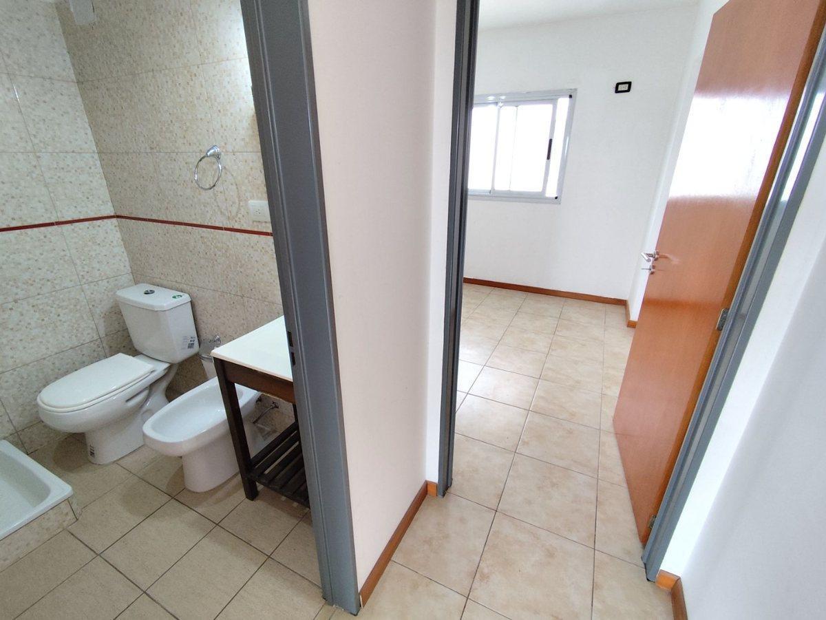 Foto de OFICINA CONSULTORIO ALQUILER 2 AMB BALCON, imagen 1