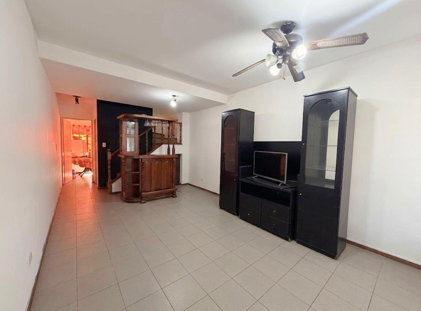 Foto de TRIPLEX 4 AMBIENTES CON COCHERA-VILLA SARMIENTO, imagen 4