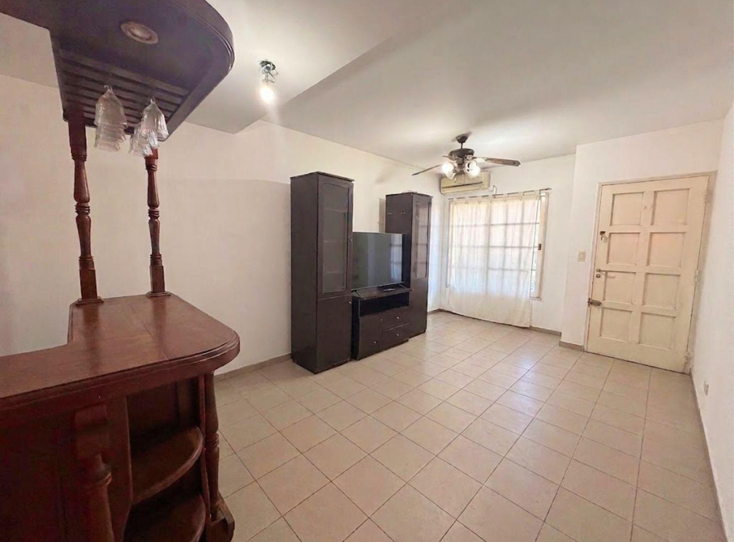 Foto de TRIPLEX 4 AMBIENTES CON COCHERA-VILLA SARMIENTO, imagen 5