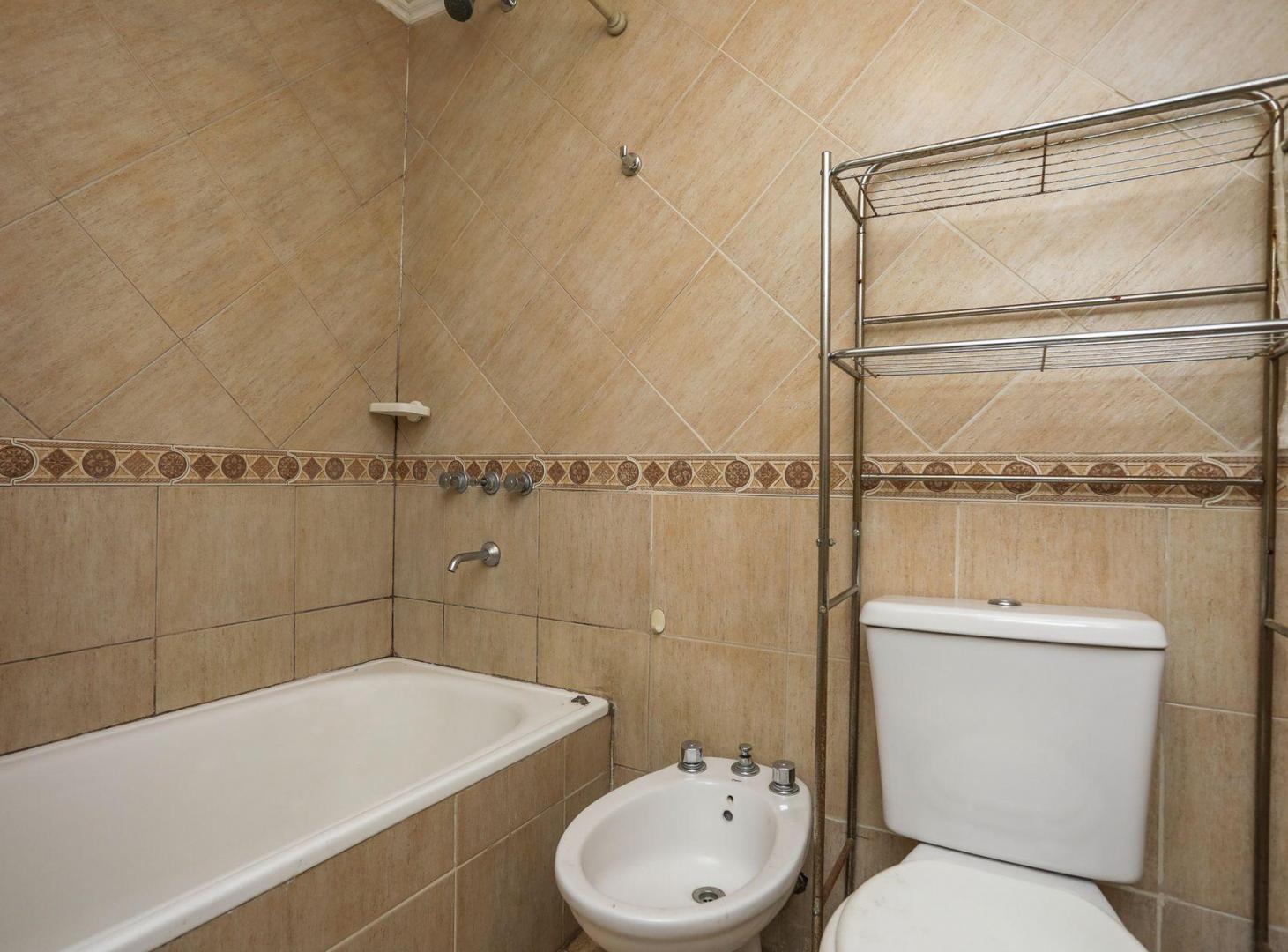 Foto de VENTA DEPARTAMENTO 2 AMBIENTES EN V. URQUIZA, imagen 5