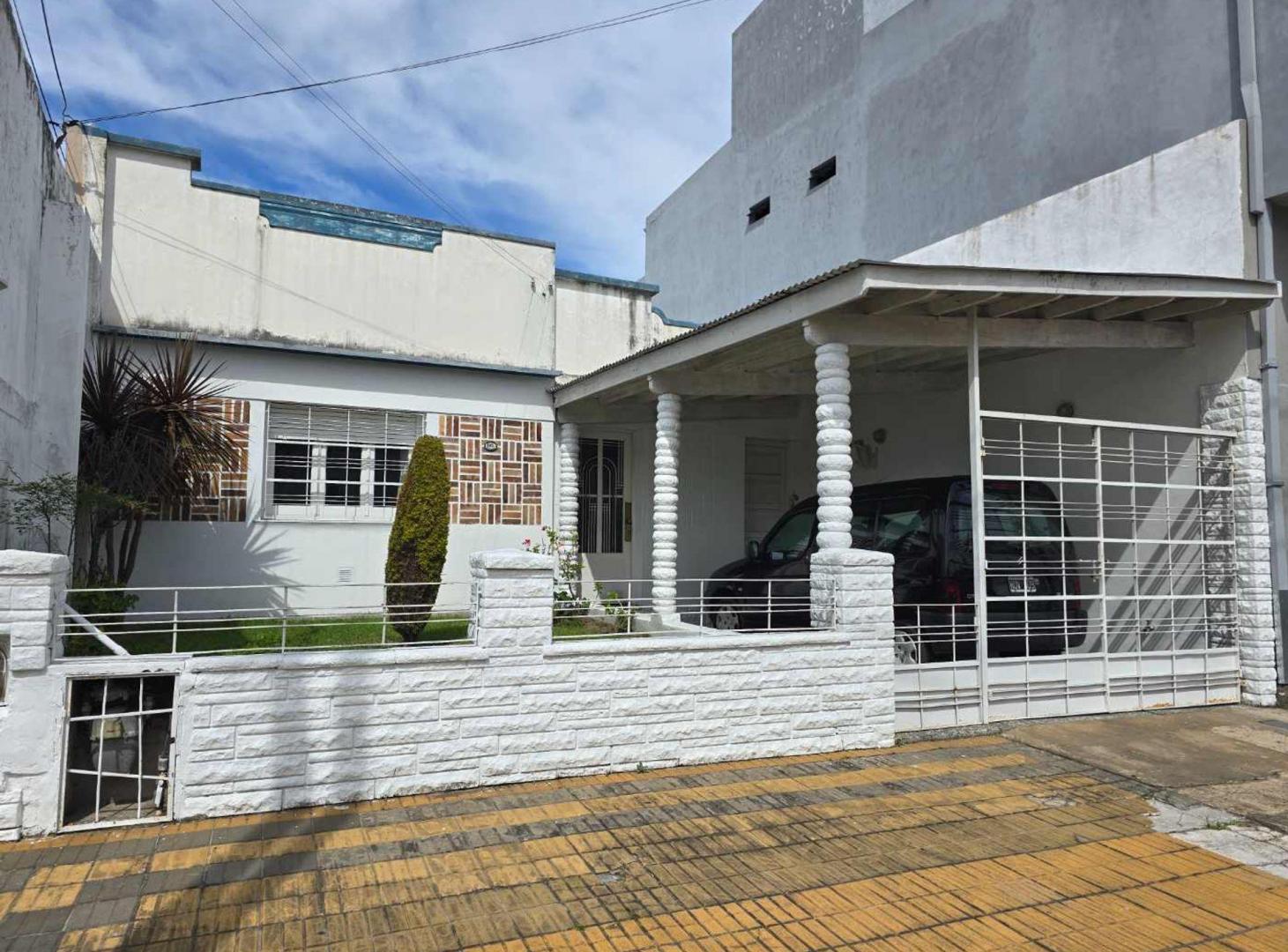Foto de CASA 3 AMB JARDIN QUINCHO COCHERA GERLI LANUS, imagen 5