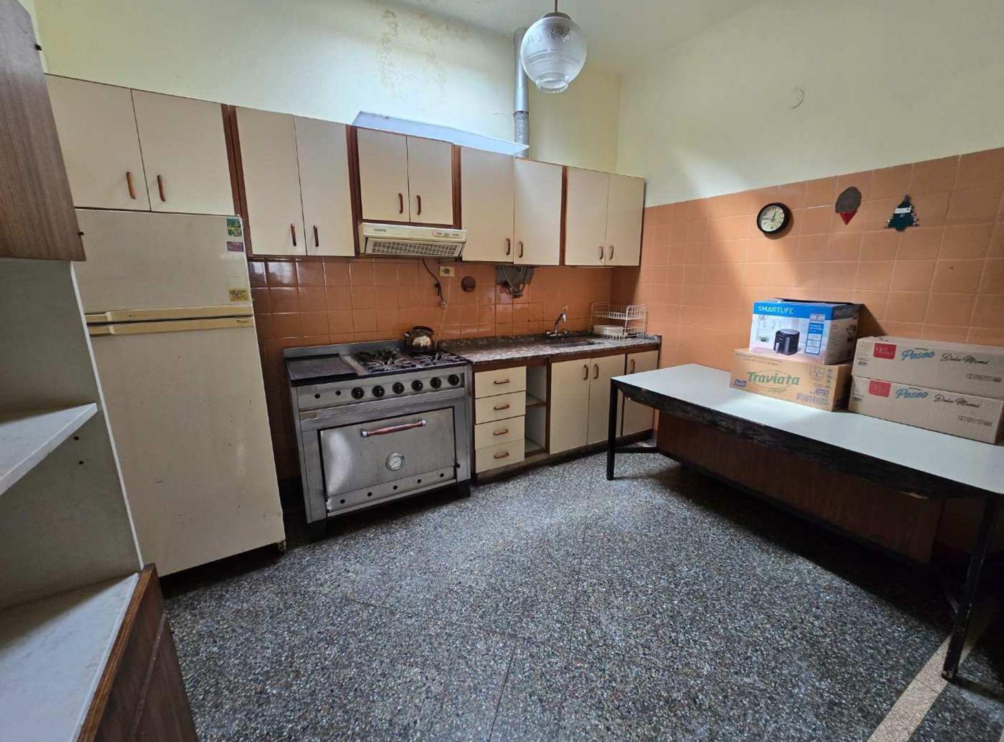 Foto de CASA 3 AMB JARDIN QUINCHO COCHERA GERLI LANUS, imagen 1