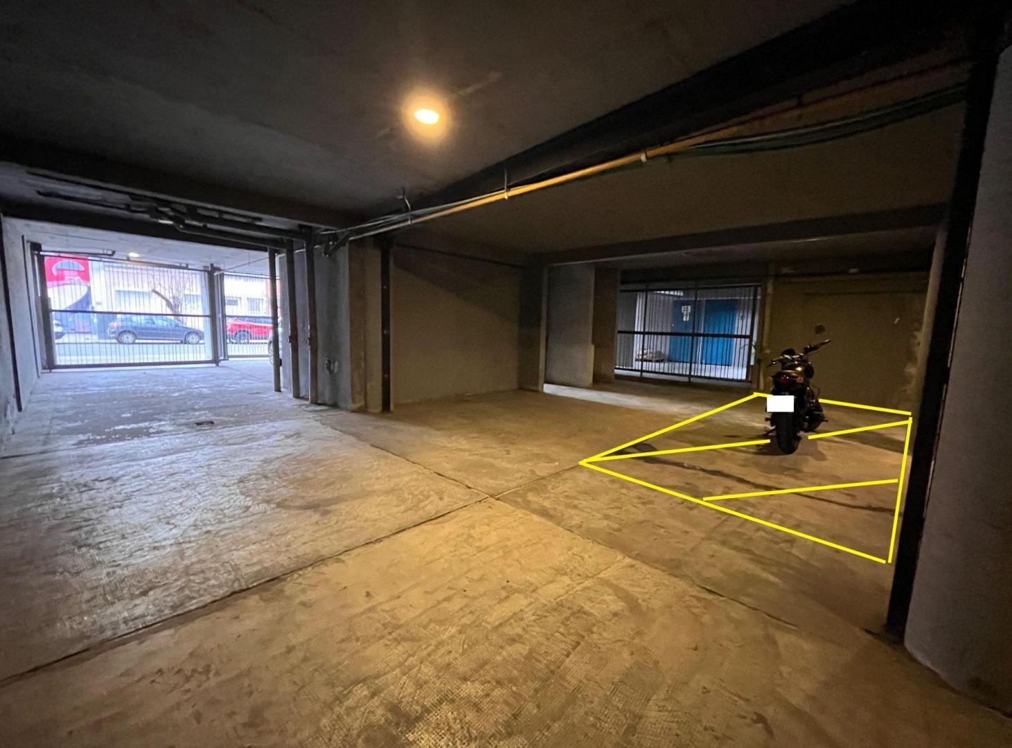 Foto de VENTA COCHERA CUBIERTA NUÑEZ Y DONADO V.URQUIZA, imagen 4