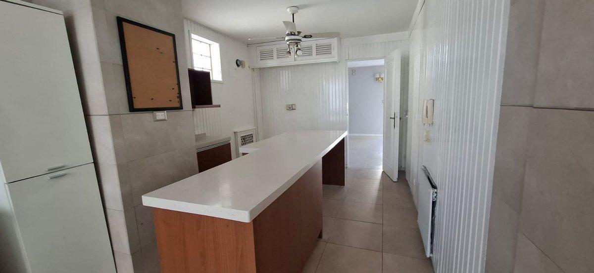 Foto de OPORTUNIDAD IMPECABLE PISO ENTERO ,ALTO ,FRENTE, imagen 4