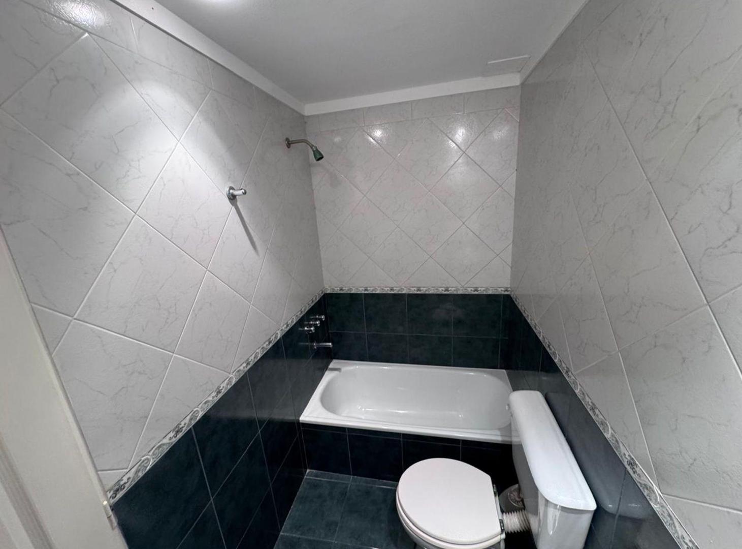 Foto de Alquiler monoambiente con patio. Muy bajas expensa, imagen 4