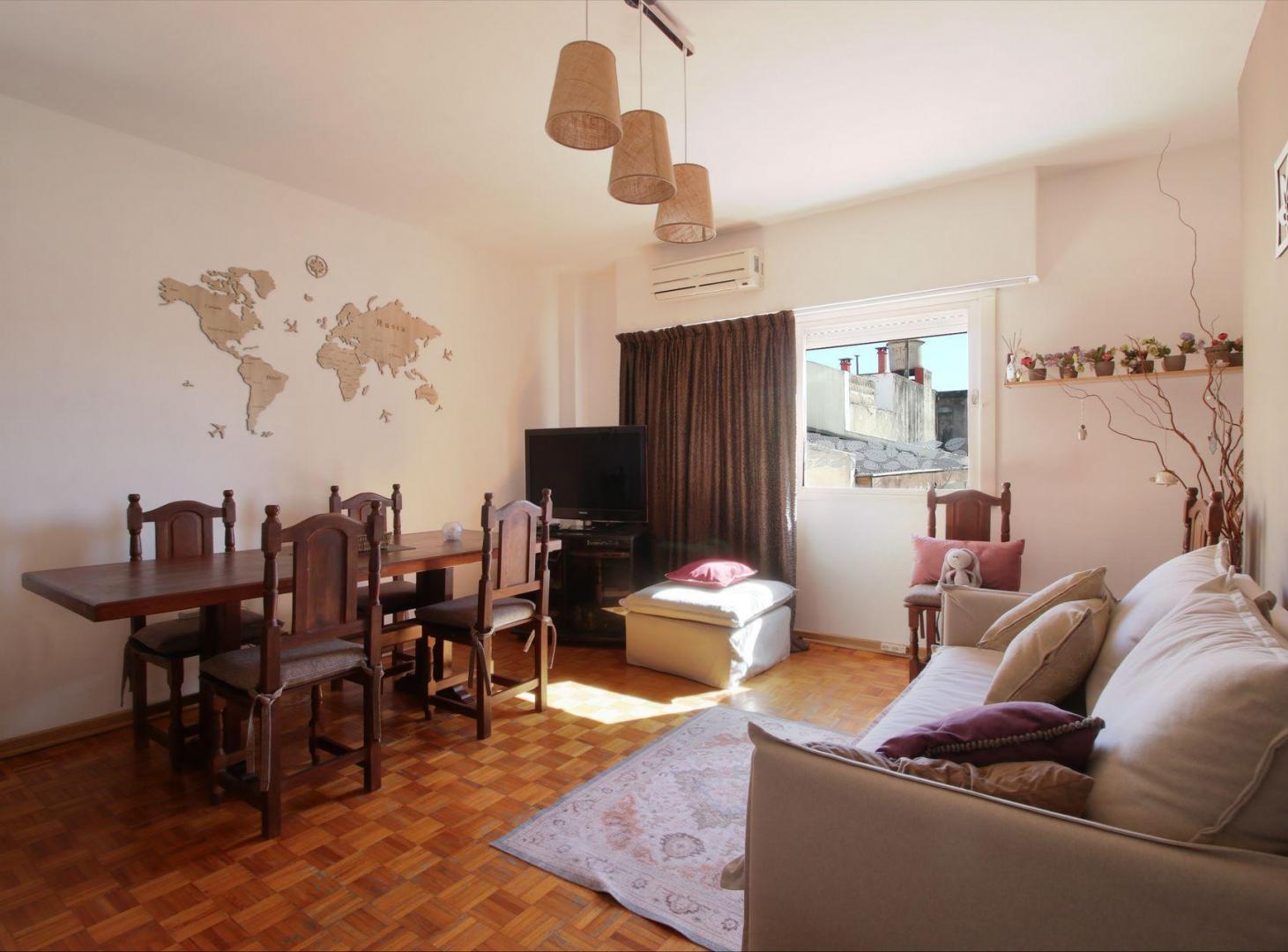 Foto de VENTA DE DEPARTAMENTO 3 AMBIENTES Y MEDIO FLORES, imagen 3
