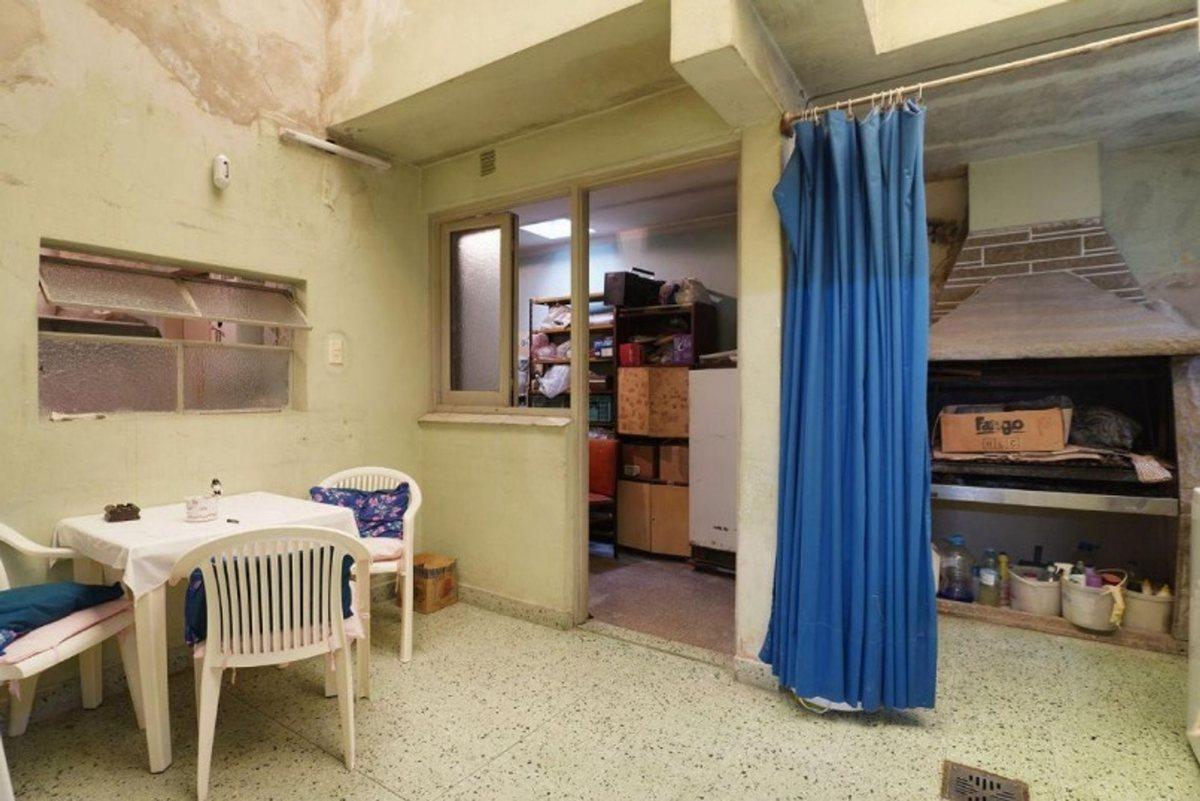Foto de Venta casa 7 amb. a refaccionar Parque Chacabuco, imagen 5