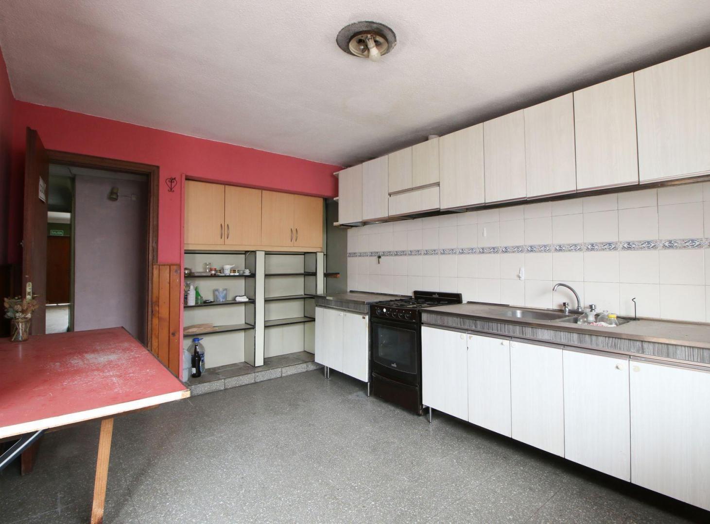 Foto de VENTA LOCAL, CASA Y GALPON LLAVALLOL, imagen 4
