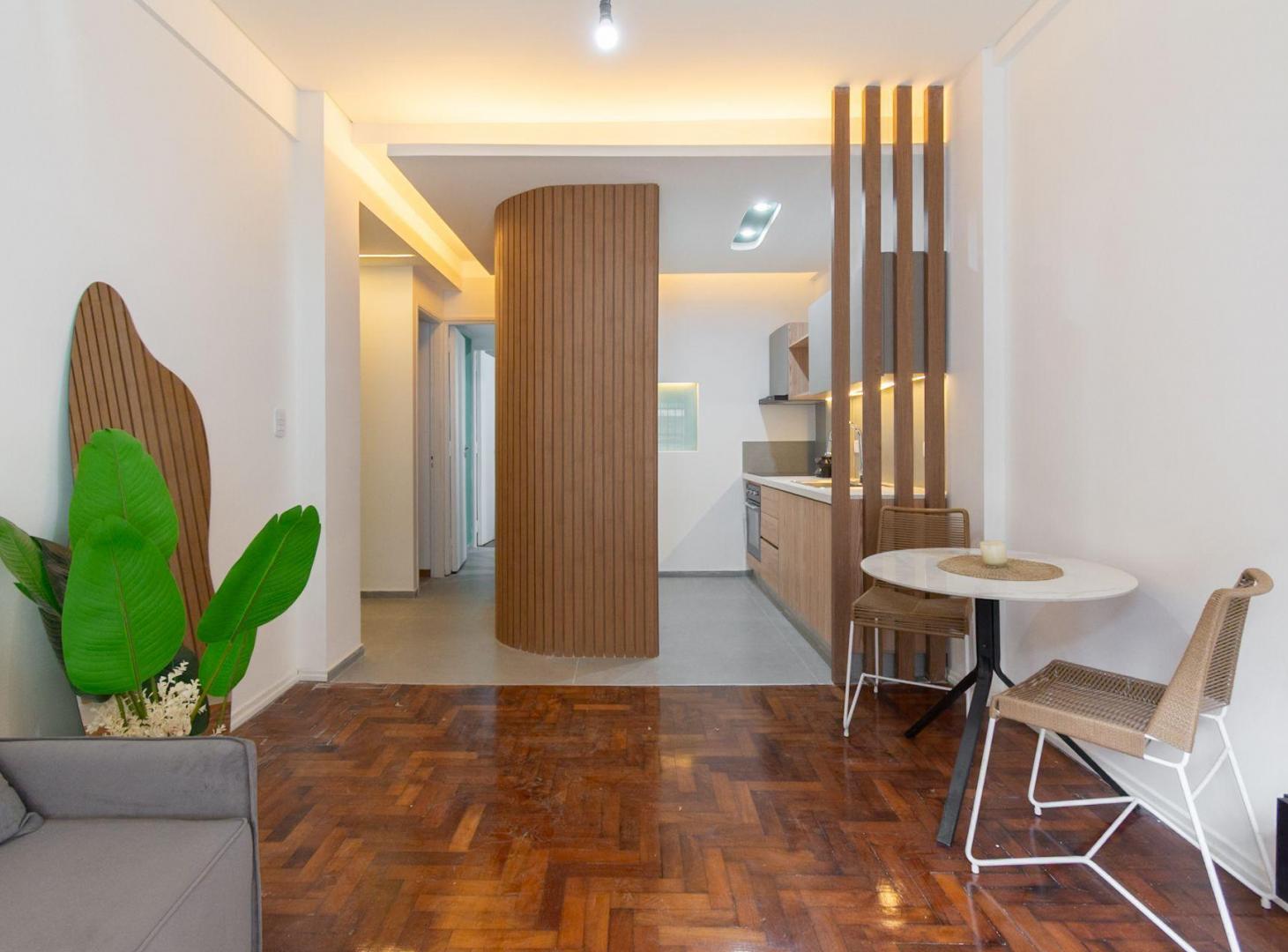 Foto de 3 ambientes reciclado a nuevo con ventanal y patio, imagen 1