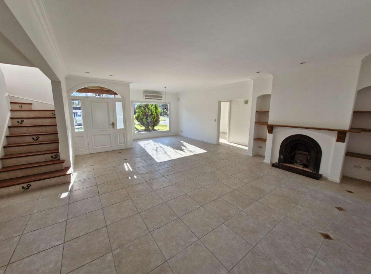 Foto de CASA EN SANTA MARÍA DE TIGRE CON QUINCHO Y PILETA, imagen 3