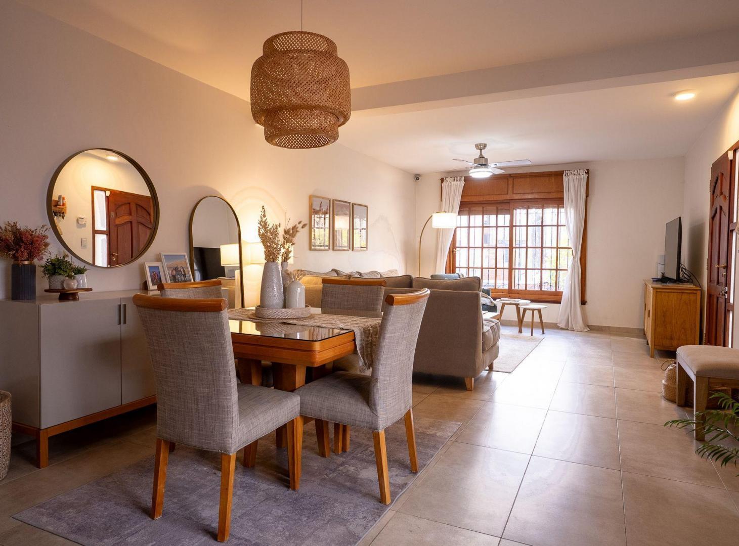 Foto de CASA BANFIELD 5 AMBIENTES QUINCHO PILETA JARDIN, imagen 4