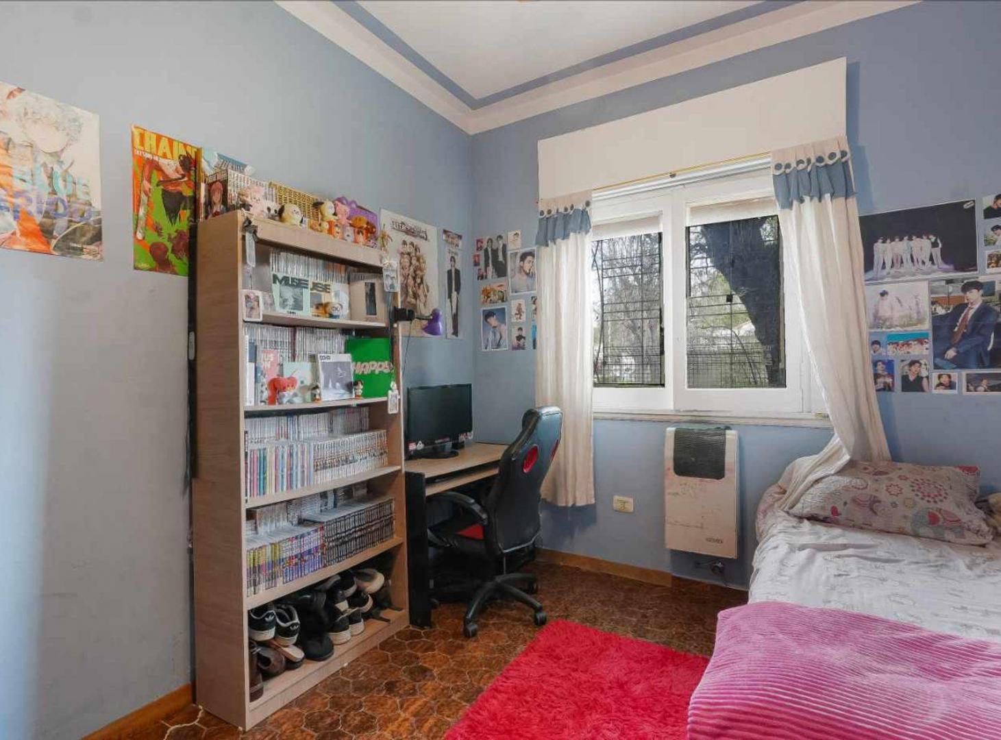 Foto de CASA 4 AMBIENTES ESQUINA CON TERRAZA EN BANFIELD, imagen 3