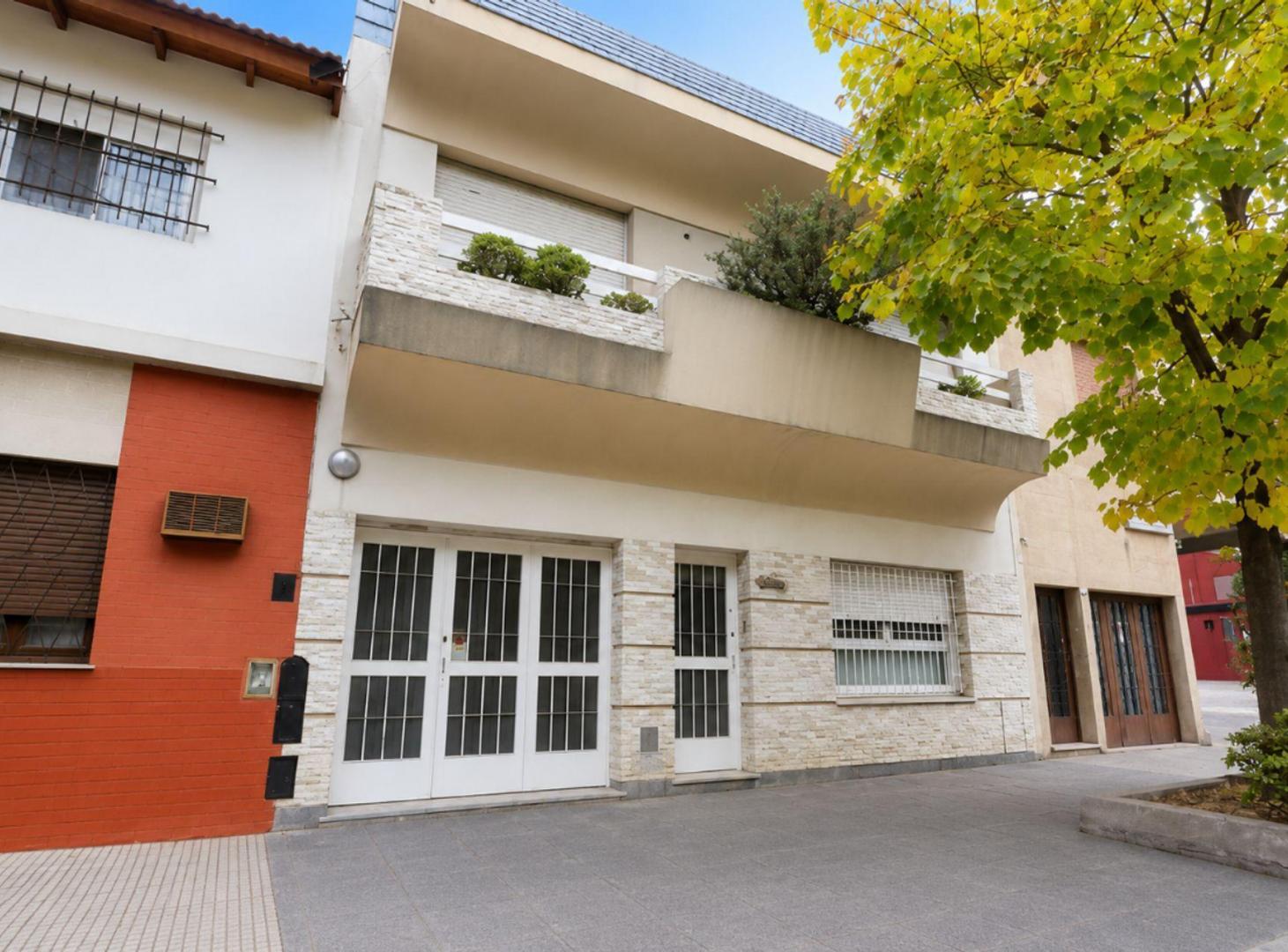 Foto de VENTA CASA 5 AMB PATIO TERRAZA COCHERA, imagen 1