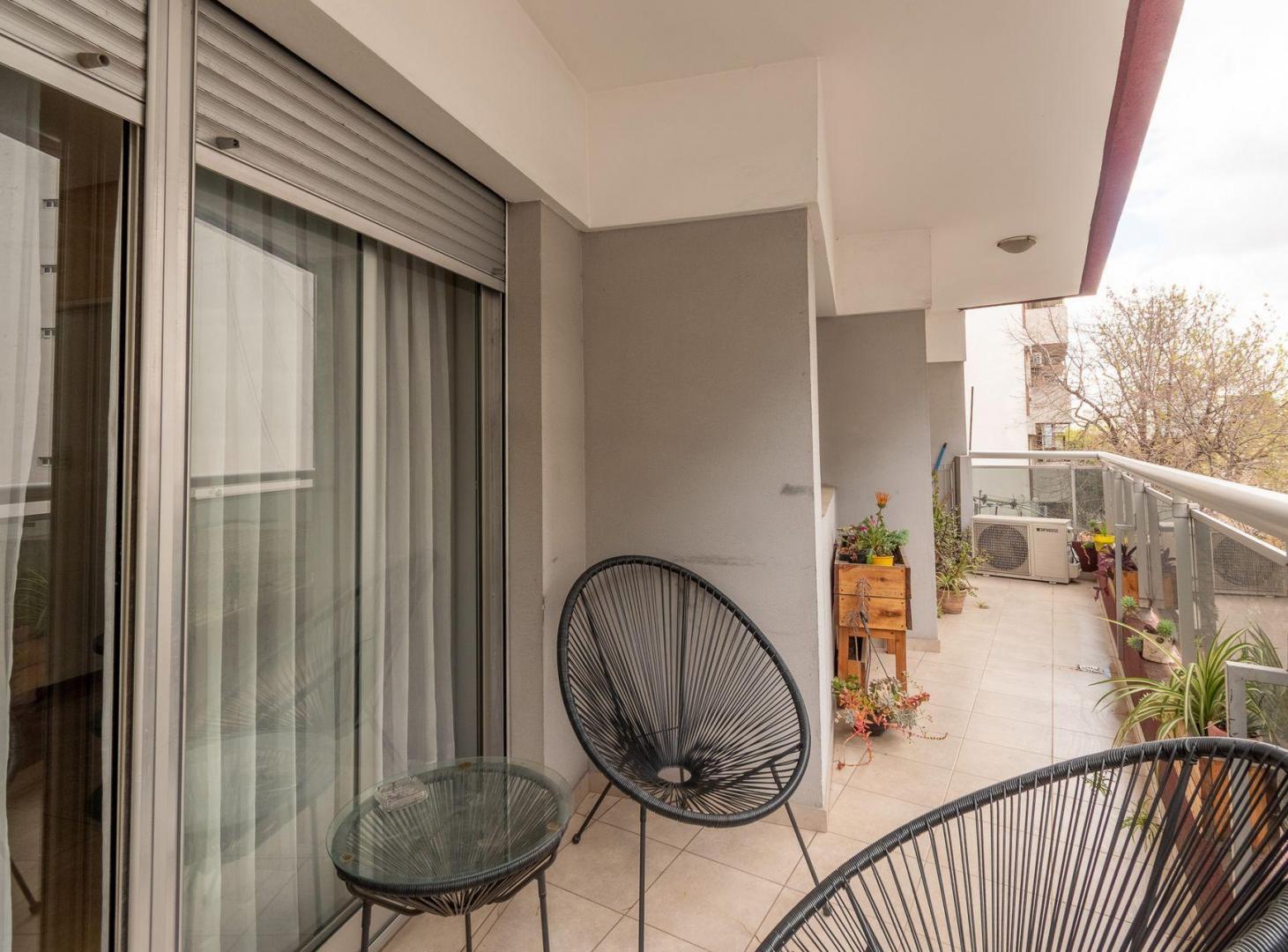 Foto de Venta 4 ambie Balcon al frente 2 cocheras sum, imagen 2