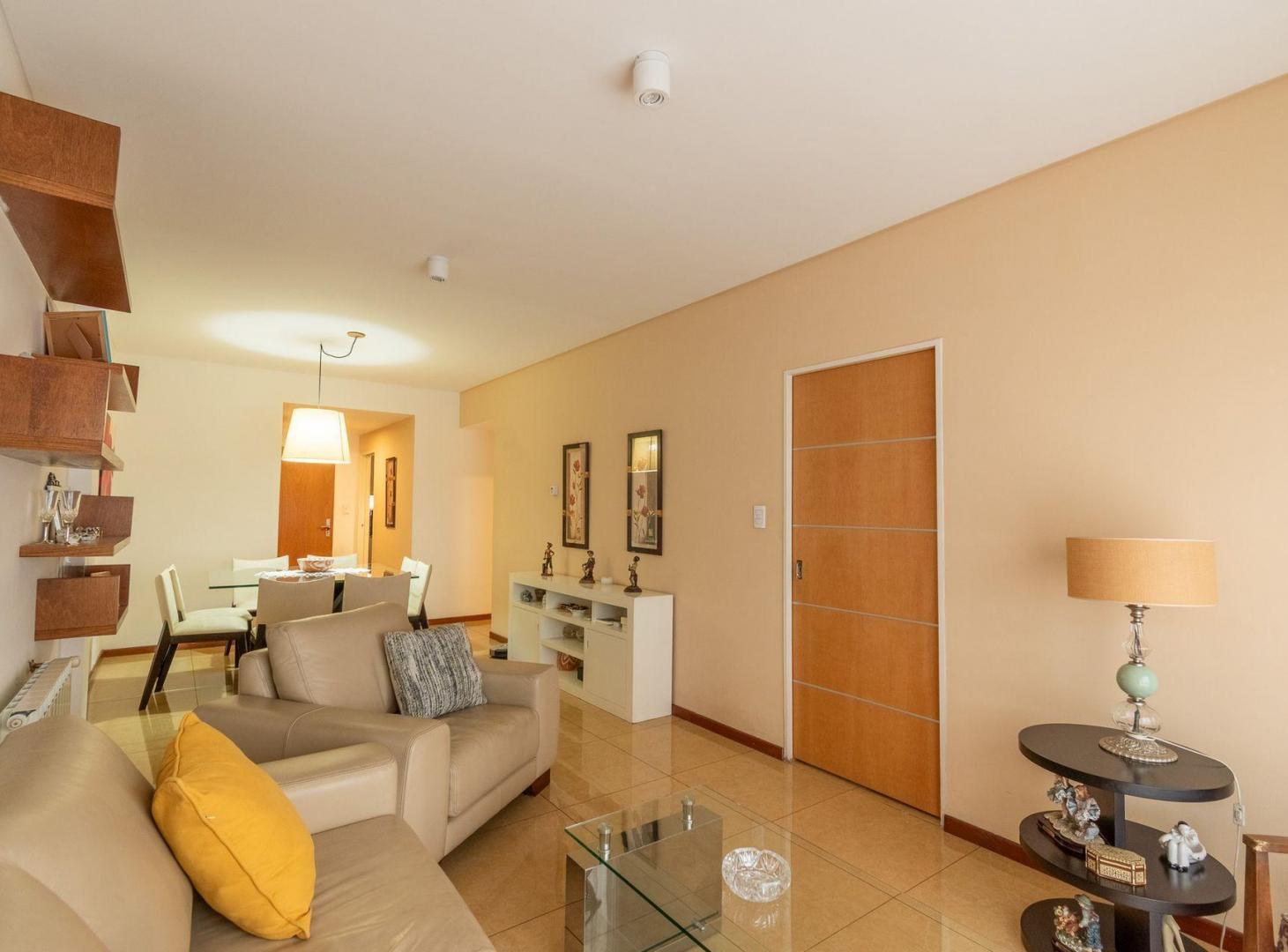 Foto de Venta 4 ambie Balcon al frente 2 cocheras sum, imagen 5