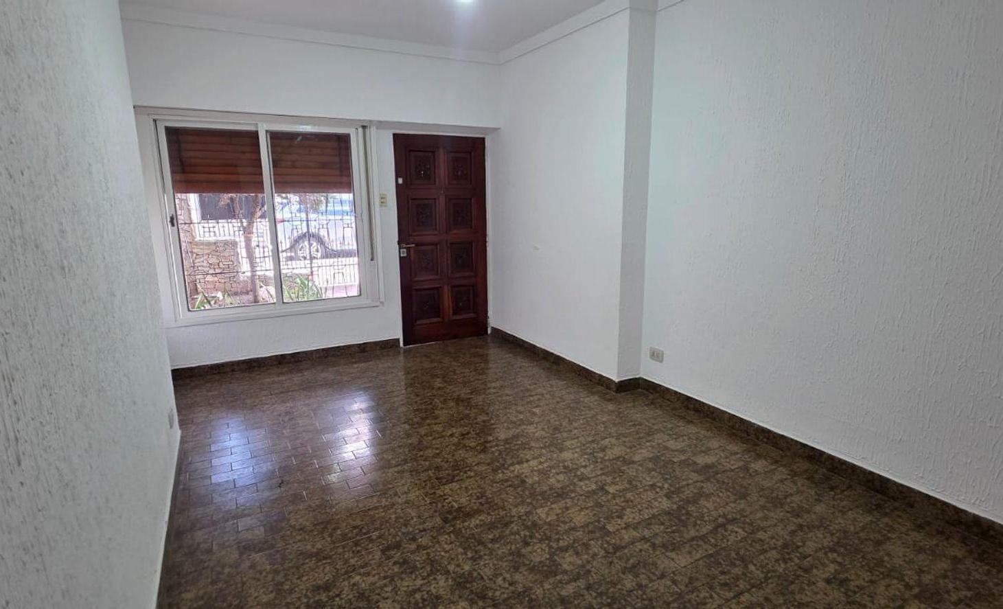 Foto de VENTA CASA 3 AMBIENTES GARAGE PATIO SAN JUSTO, imagen 2