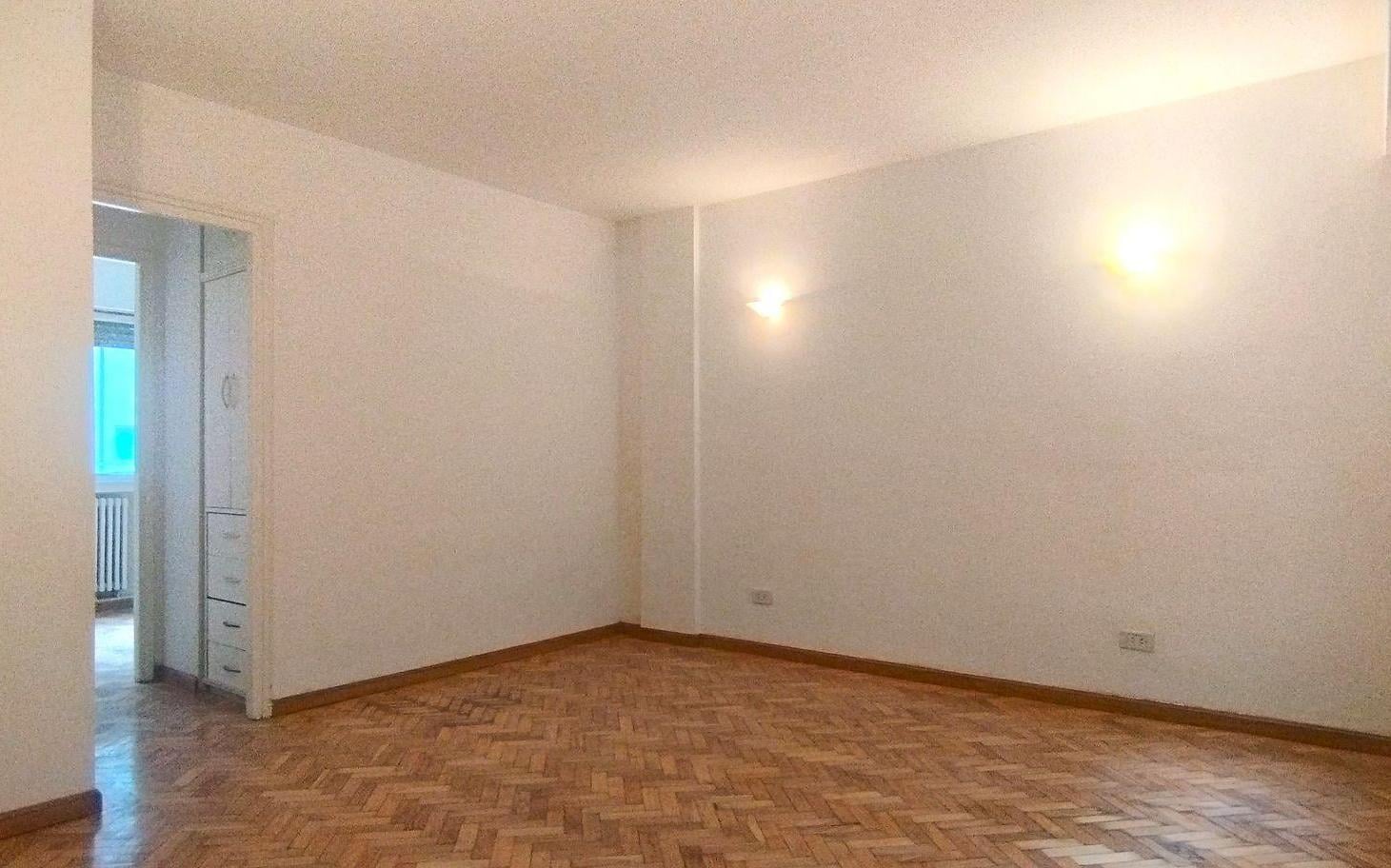 Foto de VENTA DEPARTAMENTO 2 AMBIENTES APTO PROFESIONAL, imagen 2