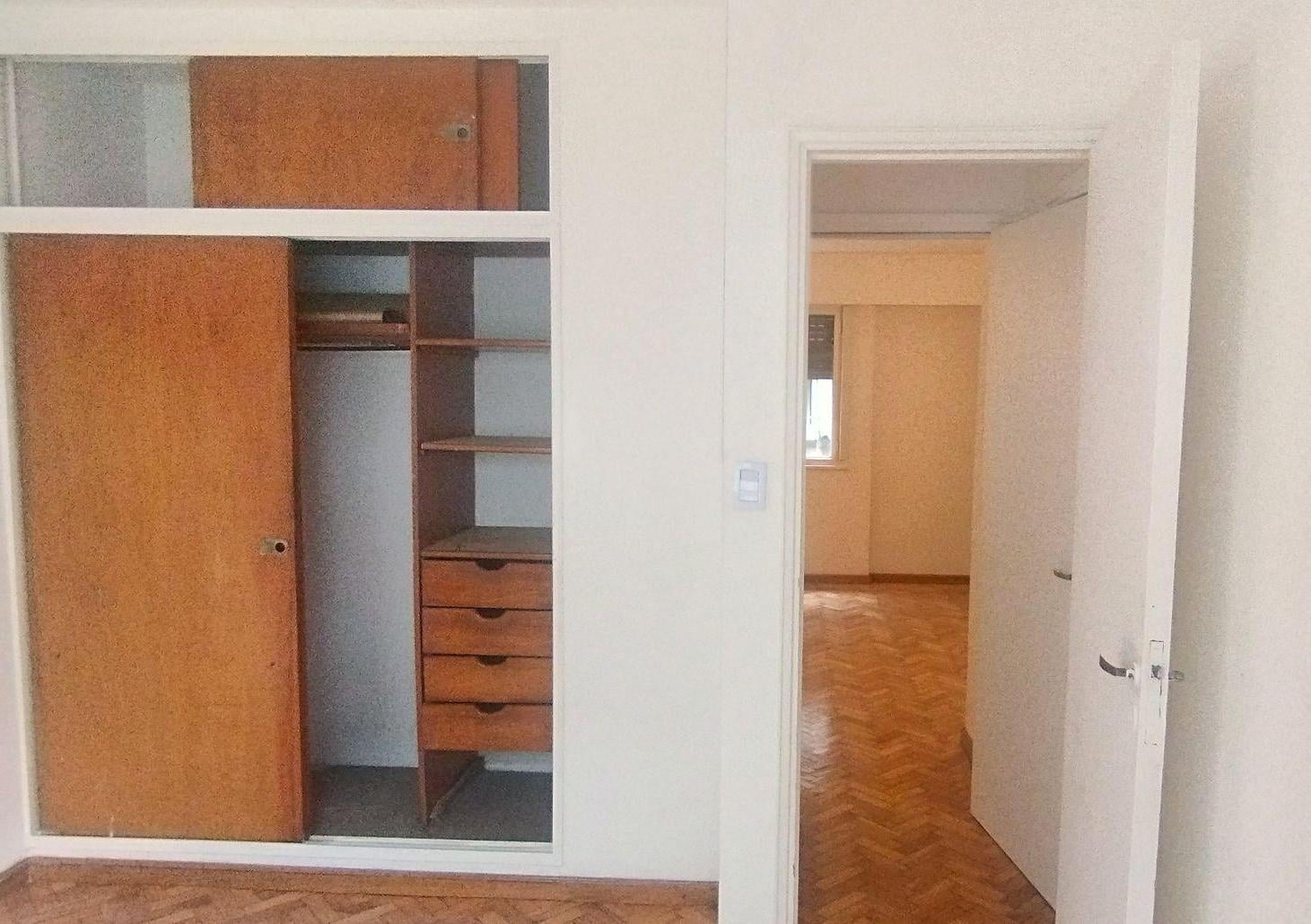 Foto de VENTA DEPARTAMENTO 2 AMBIENTES APTO PROFESIONAL, imagen 4