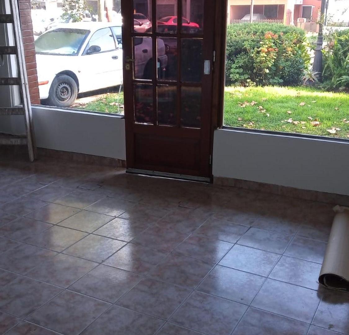 Foto de ALQUILER DE LOCAL COMERCIAL EN LANÚS, imagen 4