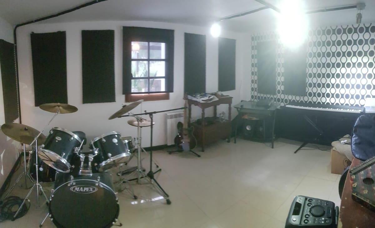 Casa en Venta en Villa Carlos Paz, 6 Dorm. 2