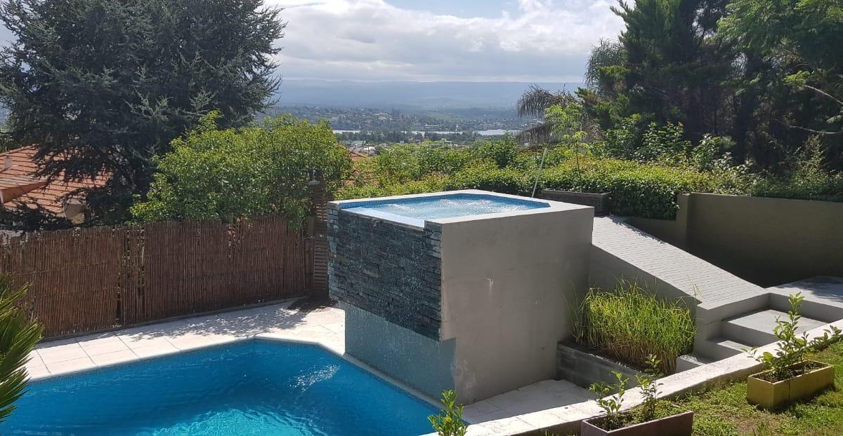 Casa en Venta en Villa Carlos Paz, 6 Dorm. 3